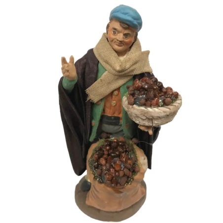 Castagnaro in terracotta con vestiti di stoffa 12 cm