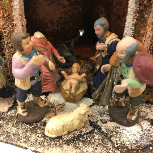Presepe angolare con pastori e luci 45 cm