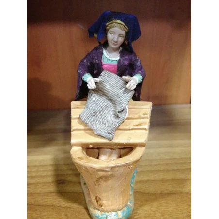lavandaia in terracotta presepe san gregorio armeno