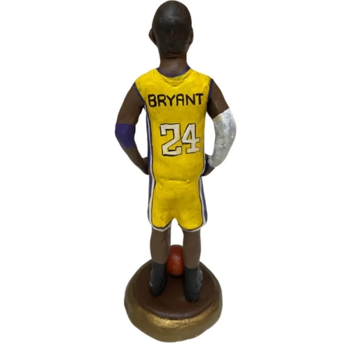 Statuetta Kobe Bryant in terracotta 17 cm