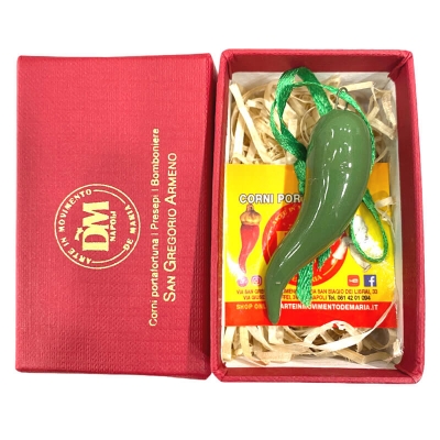 Corno in ceramica verde in scatola da regalo 7 cm