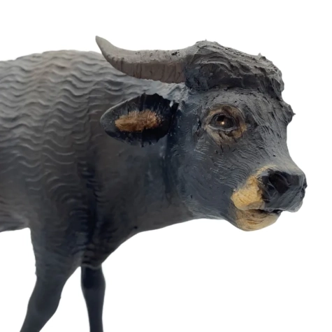 Bufalo in terracotta con occhi in vetro 2