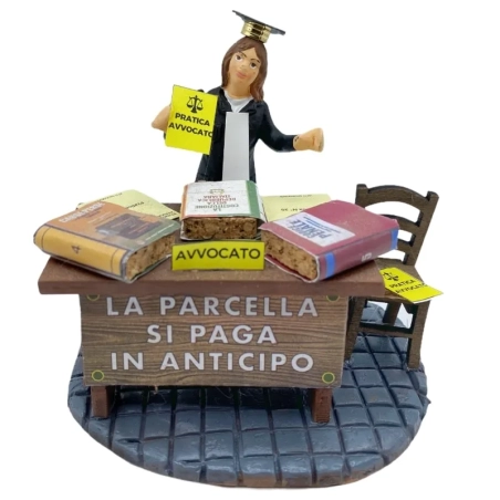 Statuina dell' Avvocato Donna 10 cm
