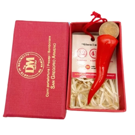 Corno in terracotta con monetina 5 cm con scatola regalo