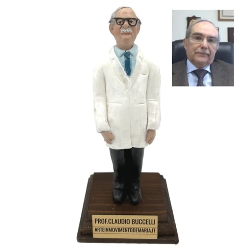 Statuina con il tuo volto da 15 cm su piedistallo e con etichetta
