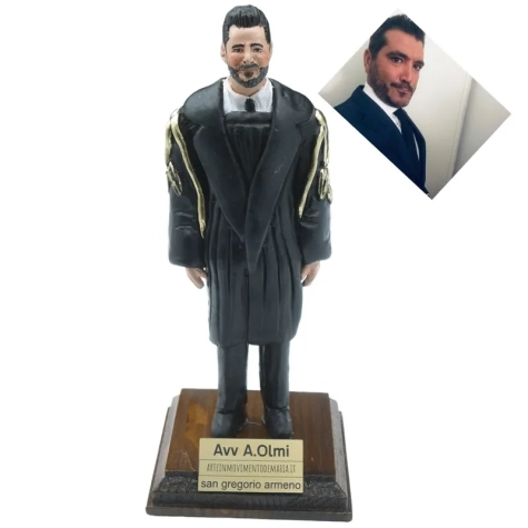 Statuina con il tuo volto da 20 cm su piedistallo e con etichetta
