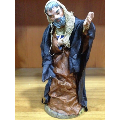 San Giuseppe in terracotta con vestiti di stoffa 12 cm