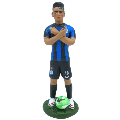 Statuetta Lautaro Martinez in terracotta 17 cm