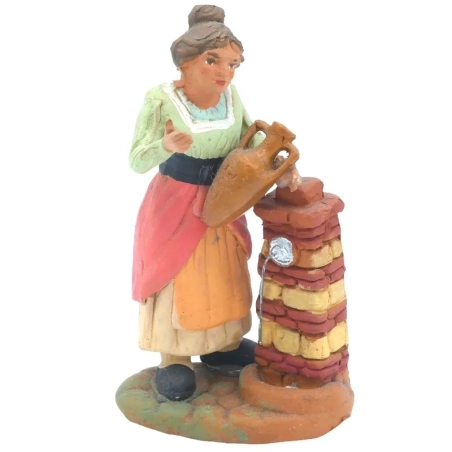 Donna alla fontana in terracotta 10 cm
