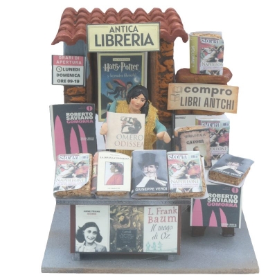 Antica Libreria donna in movimento 10 cm