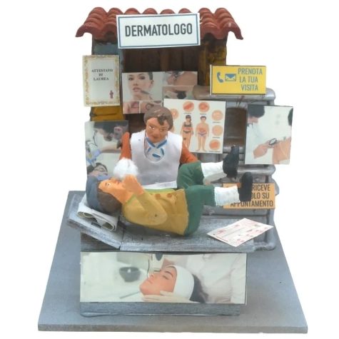 Dermatologo in movimento 10 cm