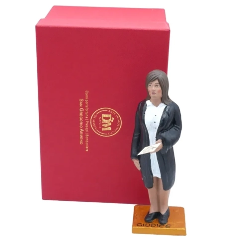 Statuetta Giudice in terracotta 15-17 cm
