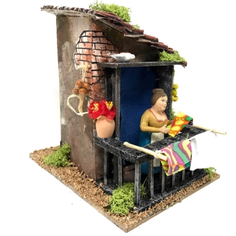 Casa Napoletana con donna che stende i panni 2