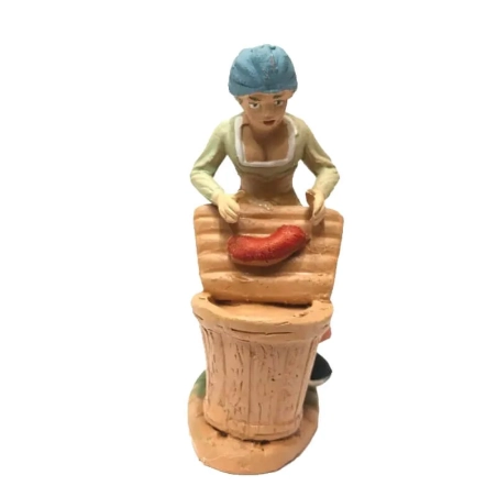 Lavandaia alla fontana in terracotta 10 cm