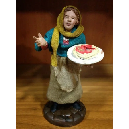 donna con piatto di spaghetti in terracotta presepe san gregorio armeno