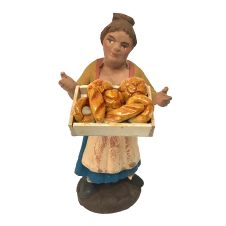 Donna con cesto di pane in terracotta 10 cm